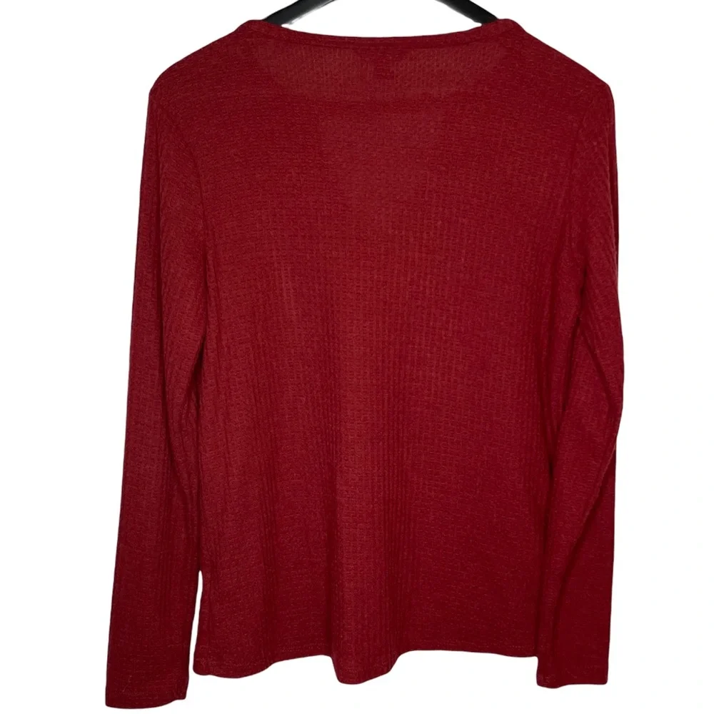 ROCK & REPUBLIC Red Long Sleeve Waffle Sweater Large Cut Out V-Neck - Picture 4 of 4
